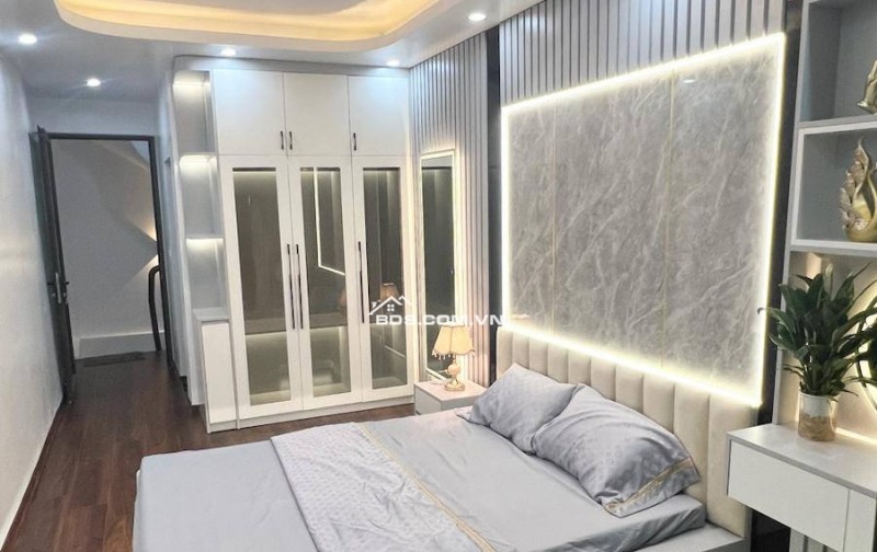 Nhà Siêu Đẹp, 10m Ra Ô Tô Tránh Phố Chợ Khâm Thiên 5,98 tỷ, diện tích 32m2, mặt tiền 3,5m Đống Đa